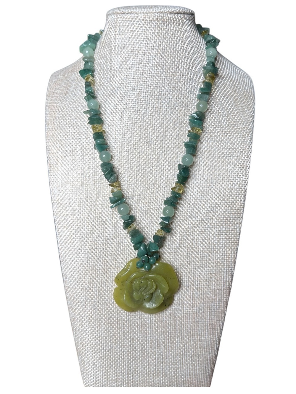 Green Gemstone Flower Pendant Necklace - Women Jewelry